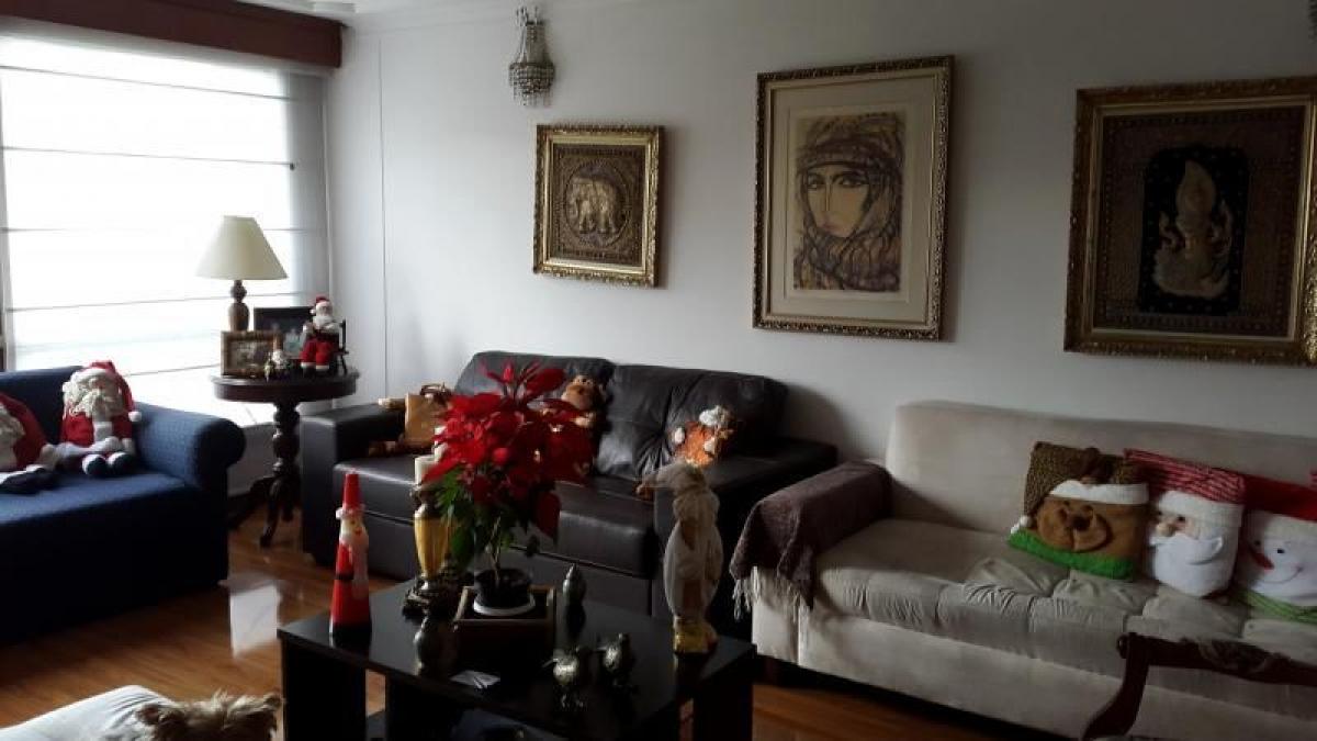 3 bedrooms House in Bogota, Colombia No. 10258