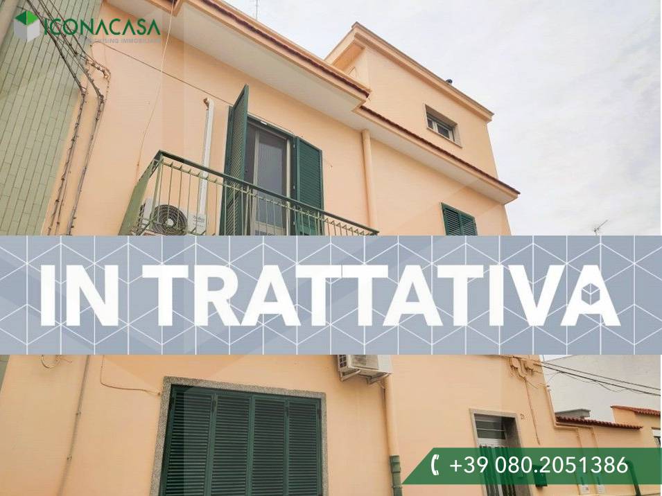 3غرفة شقة في Bari, Italy رقم 31228