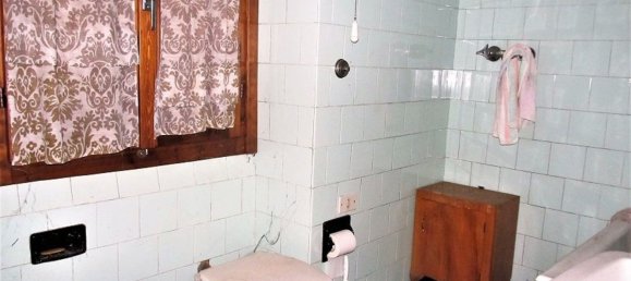 7 rooms House in Sondrio, Italy No. 170447 10