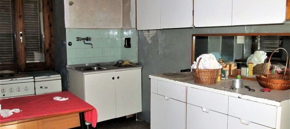 7 rooms House in Sondrio, Italy No. 170447 5