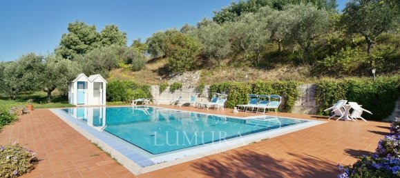 6 bedrooms Villa in Massarosa, Italy No. 235038 16