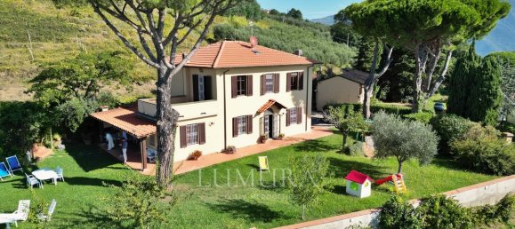 6 bedrooms Villa in Massarosa, Italy No. 235038 9