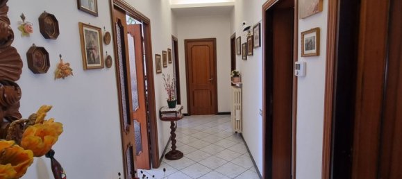 4 rooms Apartment in Macerata, Italy No. 257770 9
