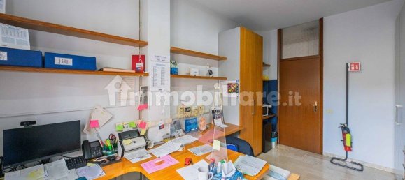 Apartamento de 4 dormitorios en Ponte San Pietro, Italy No. 288105 14