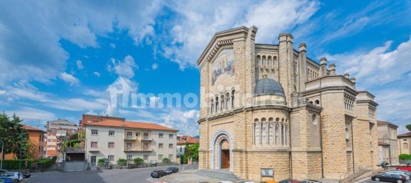 Apartamento de 4 dormitorios en Ponte San Pietro, Italy No. 288105 30