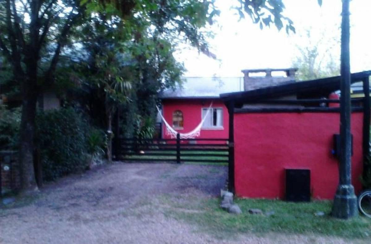 2 bedrooms House in Escobar, Argentina No. 101618