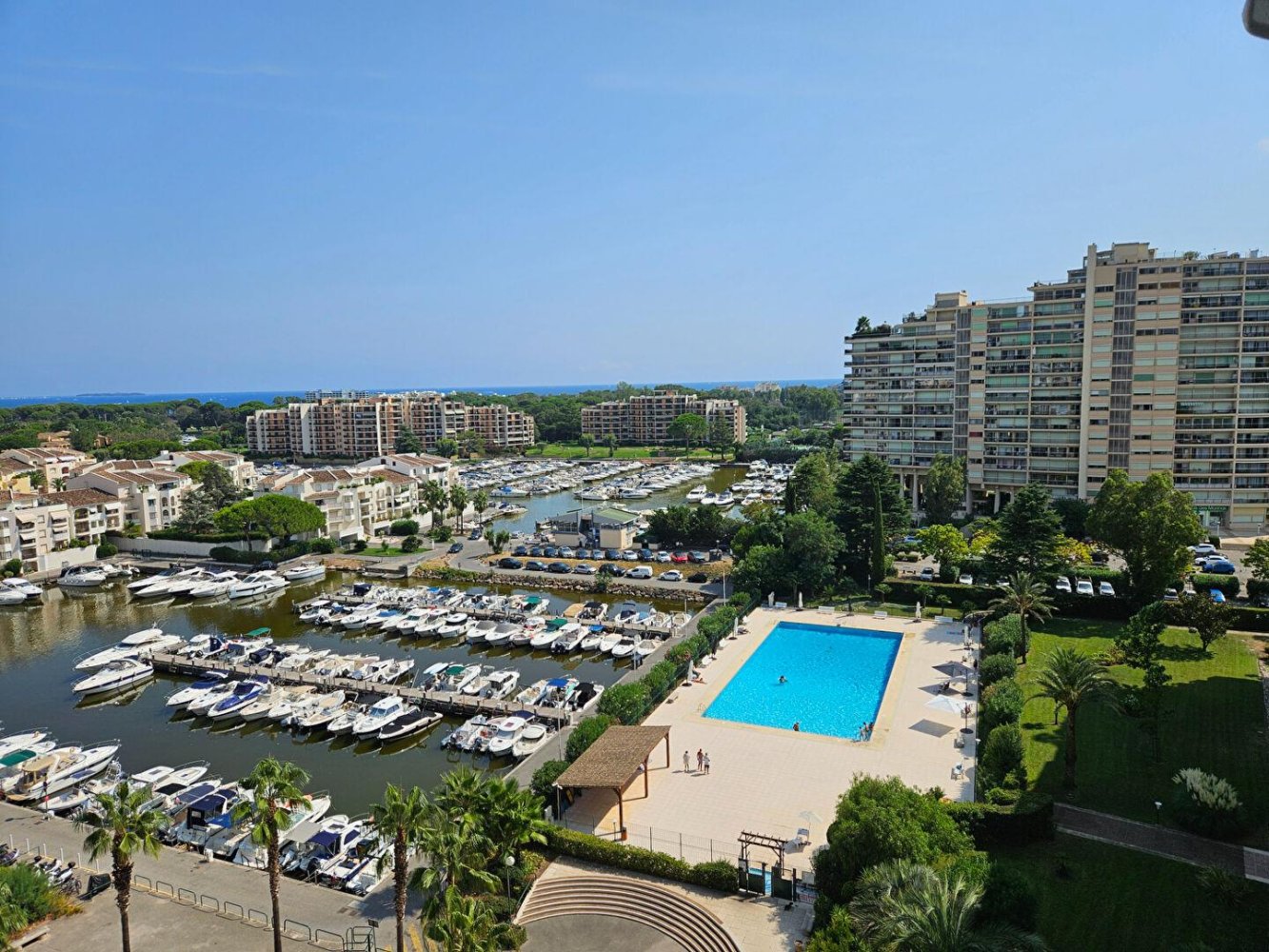 2 bedrooms Apartment in Mandelieu-la-Napoule, France No. 354845