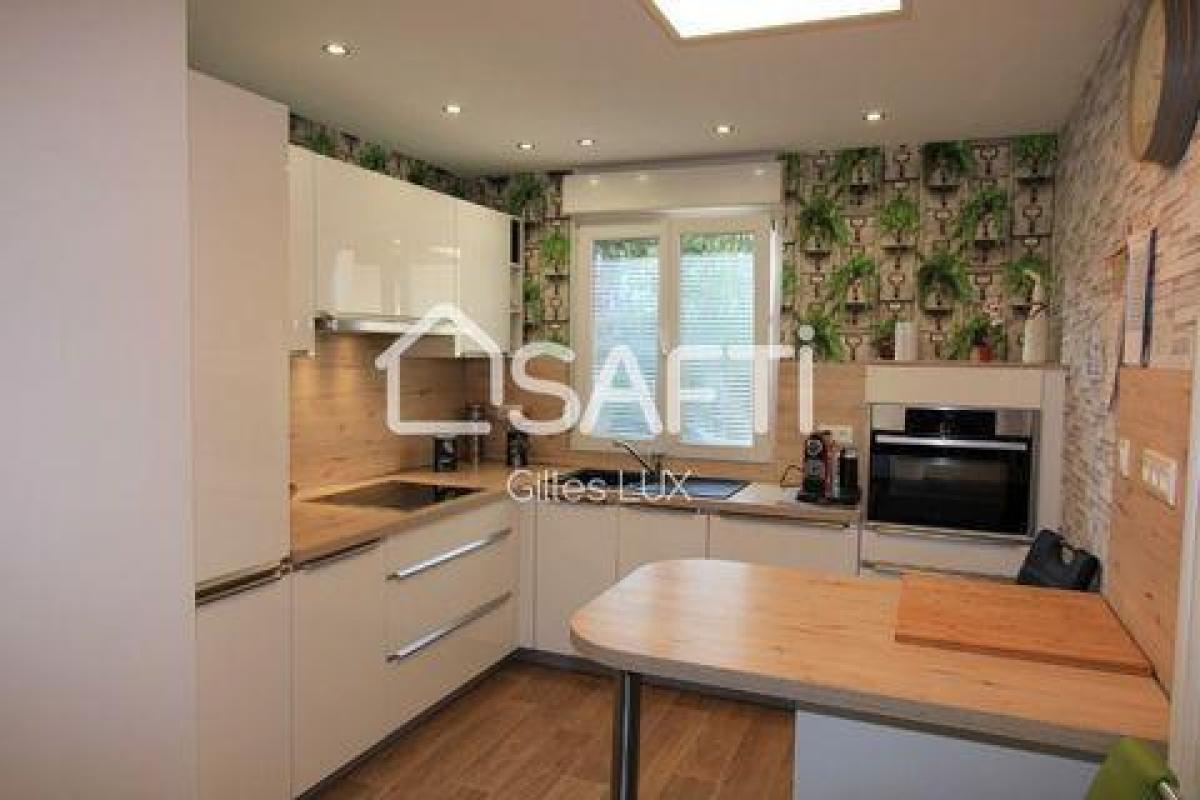 2 bedrooms Apartment in Saint-Avold, France No. 5246