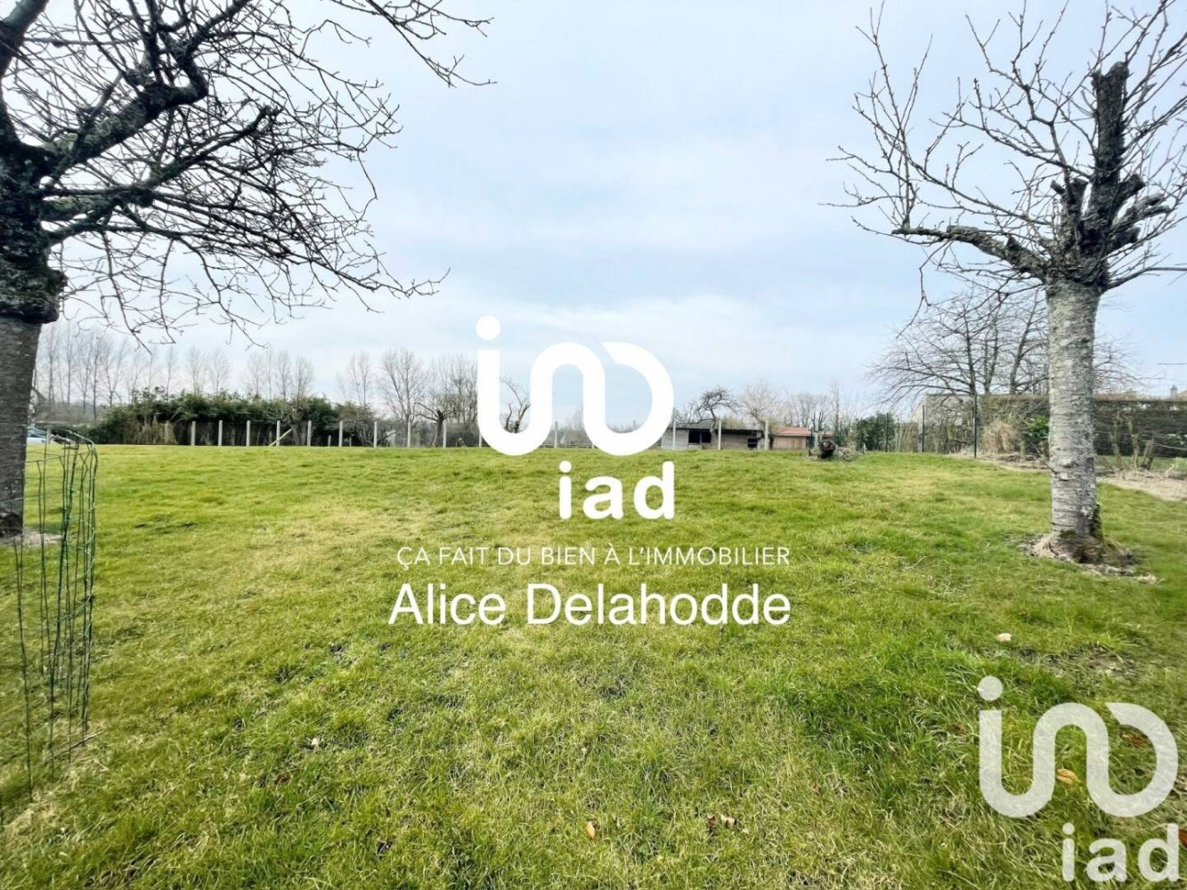 877m² Land in Condette, France No. 88919