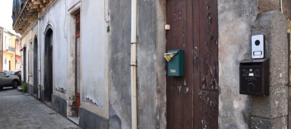 Casa de 4 dormitorios en Giarre, Italy No. 42194 4