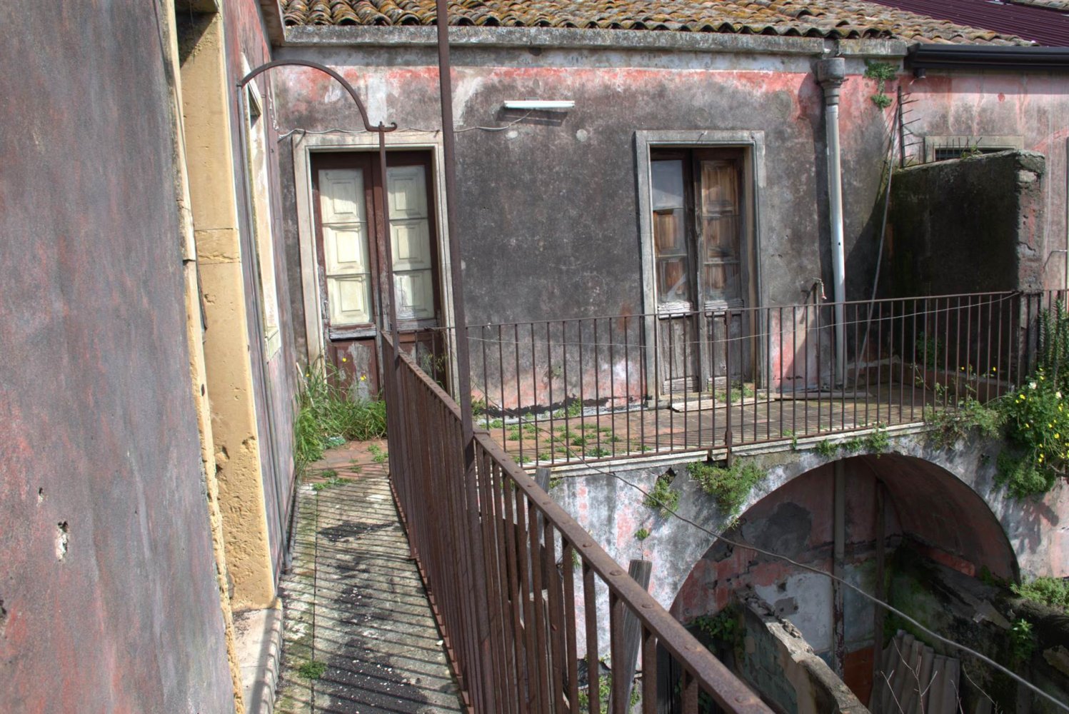 Casa de 4 dormitorios en Giarre, Italy No. 42194