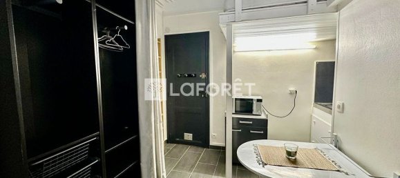1 bedroom Apartment in Paris, France No. 162088 2