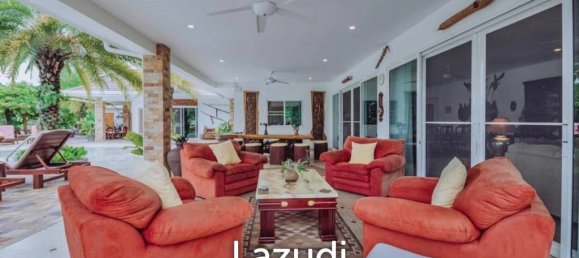 8 bedrooms Cafe / restaurant in Pattaya, Thailand No. 15545 9