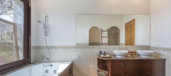 5 bedrooms Villa in Cadiz, Spain No. 133961 24