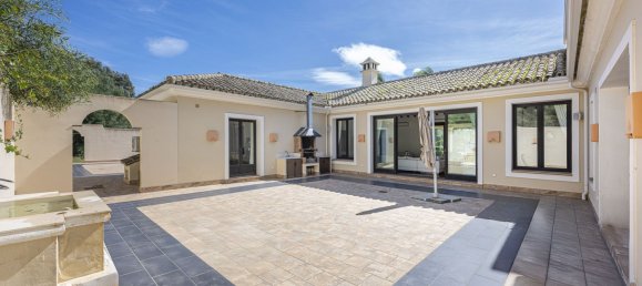 5 bedrooms Villa in Cadiz, Spain No. 133961 9