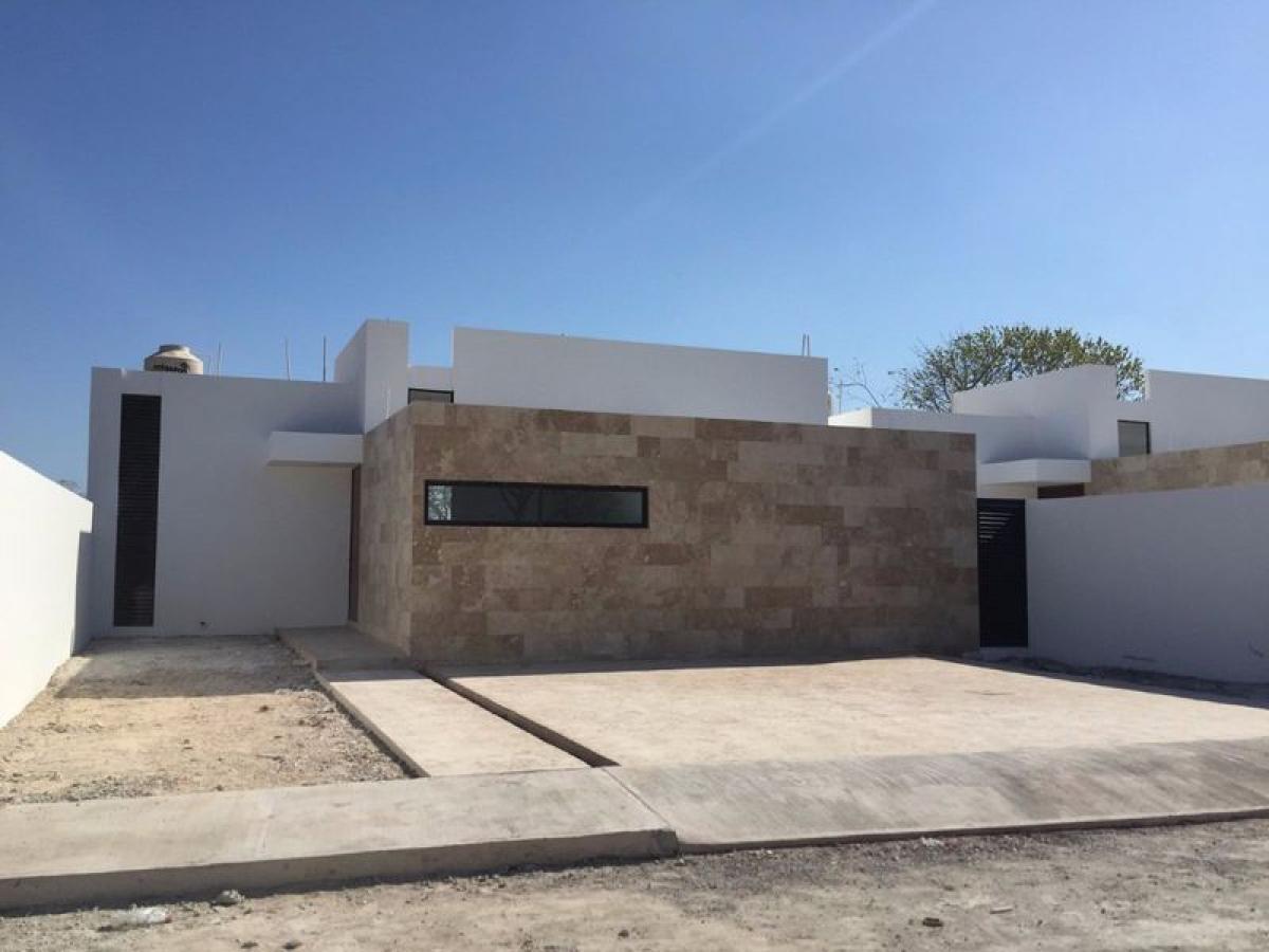 Casa de 3 dormitorios en Mérida, Mexico No. 172724