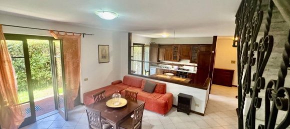 2 bedrooms Villa in Massa, Italy No. 355302 4