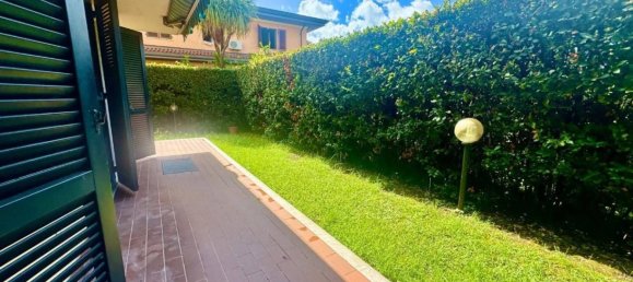 2 bedrooms Villa in Massa, Italy No. 355302 13