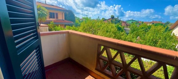2 bedrooms Villa in Massa, Italy No. 355302 16