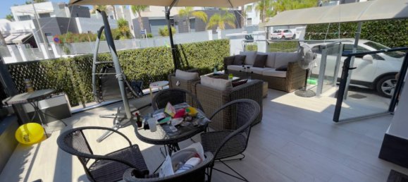 3 Schlafzimmer Villa in Alicante, Spain, Nr. 8596 9