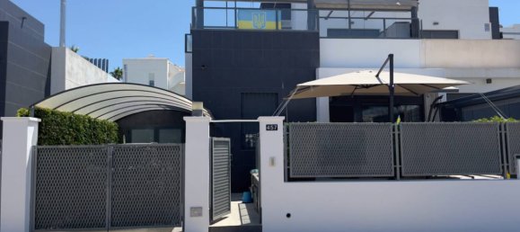 3 Schlafzimmer Villa in Alicante, Spain, Nr. 8596 5