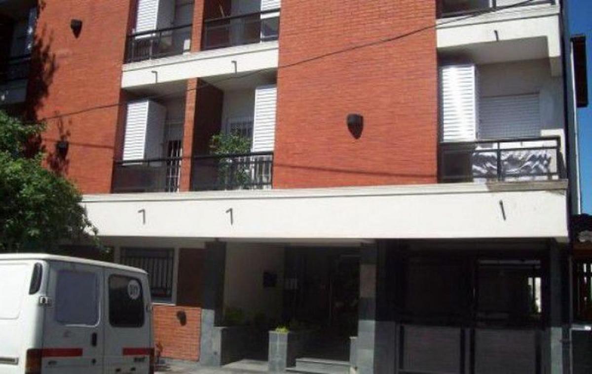 Studio in Moron, Argentina No. 1090