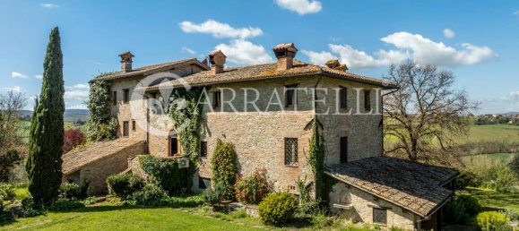 24 rooms House in Todi, Italy No. 5178 8