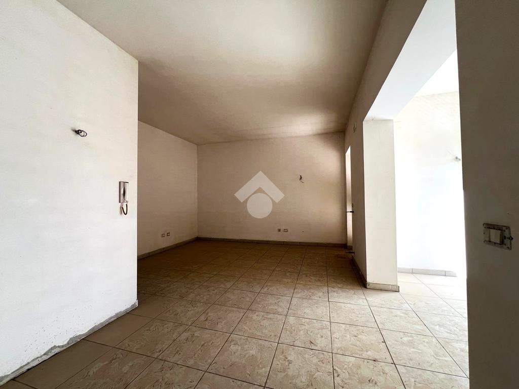 Apartamento T4 em Mesagne, Italy N.º 329650