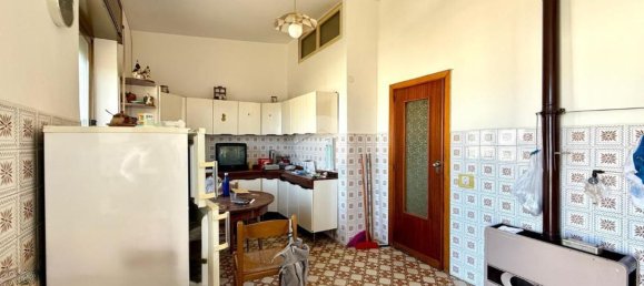 4 bedrooms Apartment in Naples, Italy No. 341291 7