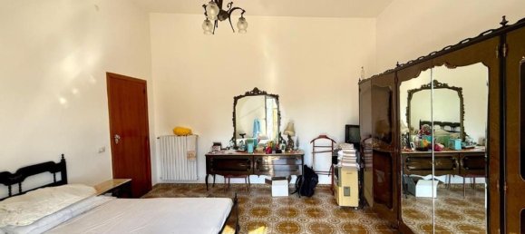4 bedrooms Apartment in Naples, Italy No. 341291 11