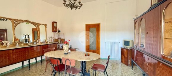 4 bedrooms Apartment in Naples, Italy No. 341291 2