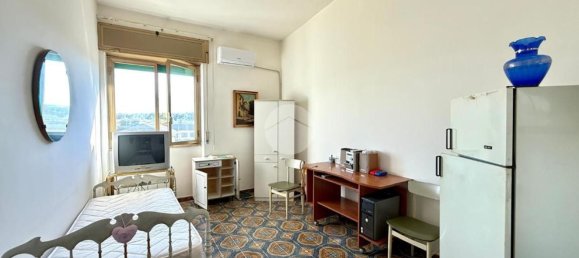 4 bedrooms Apartment in Naples, Italy No. 341291 17