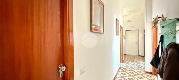 4 bedrooms Apartment in Naples, Italy No. 341291 6