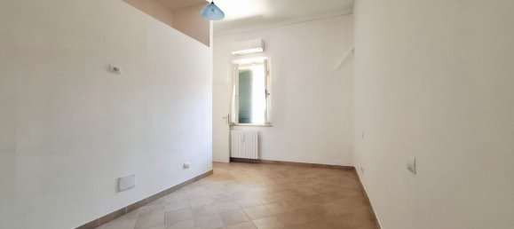 4غرفة شقة في Pontedera, Italy رقم 301089 3