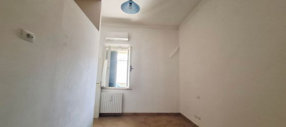 4غرفة شقة في Pontedera, Italy رقم 301089 4