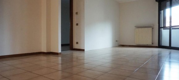 3 rooms Apartment in Torrile, Italy No. 230842 2