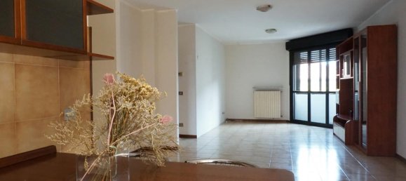 3 rooms Apartment in Torrile, Italy No. 230842 3