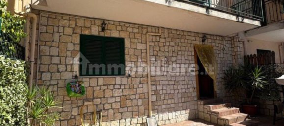 5 bedrooms Villa in Villaricca, Italy No. 307901 4