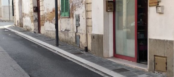 15 rooms House in Cupello, Italy No. 211175 2