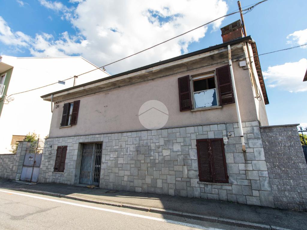 Villa de 2 dormitorios en Volpiano, Italy No. 329633