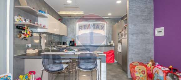 3 Schlafzimmer Wohnung in Syracuse, Italy, Nr. 360173 2