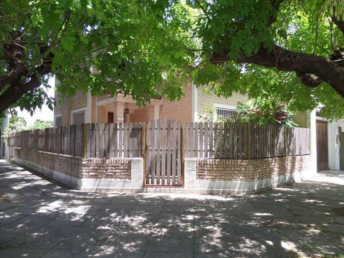 Дом с 3 спальнями в Хенераль Сан Мартин, Аргентина № 16851