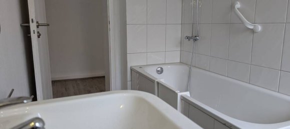 4-salle Appartement à Duisburg, Germany No. 9579 14
