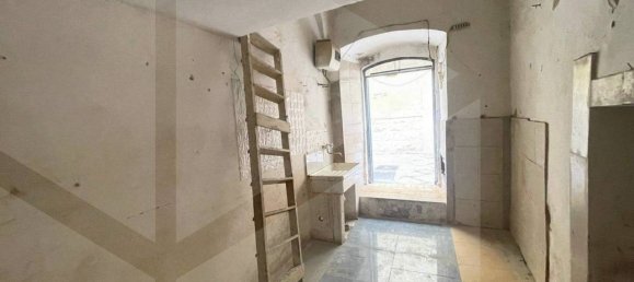 1غرفة عقار تجاري في Molfetta, Italy رقم 17939 5