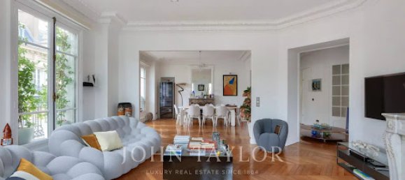 3 bedrooms Apartment in Paris, France No. 127940 2