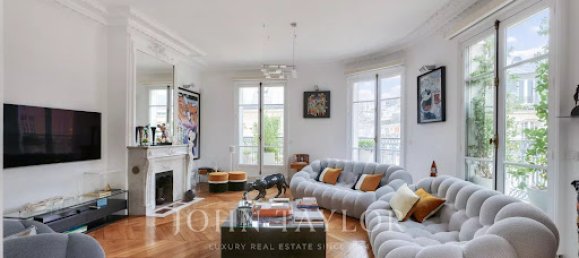 3 bedrooms Apartment in Paris, France No. 127940 5