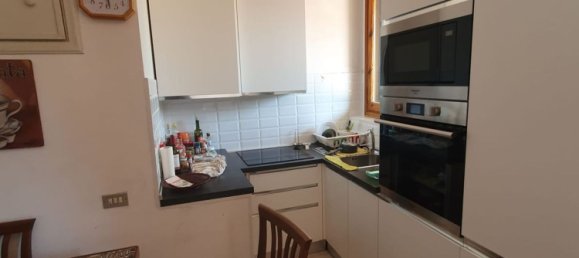 Apartamento de 3 dormitorios en Florence, Italy No. 325359 4