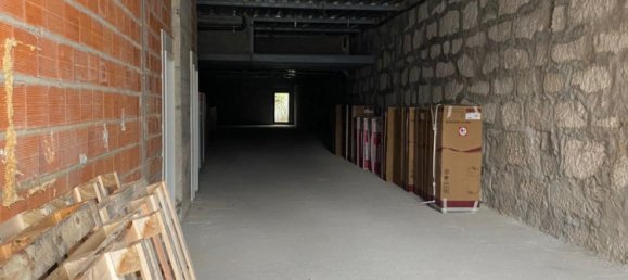 Laden in Porto, Portugal 302m², Nr. 8439 3