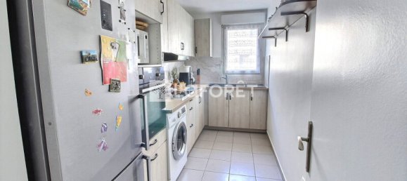 Квартира с 3 спальнями в Женвилье, Франция № 129753 4