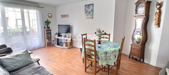 Квартира с 3 спальнями в Женвилье, Франция № 129753 3